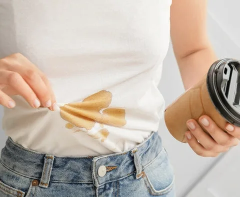 blotting wet acrylic paint from cotton shirt