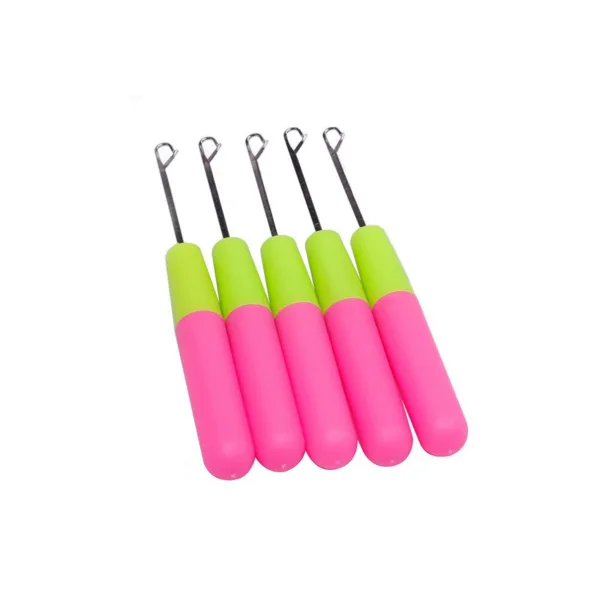 Crochet hook removing lint from loc