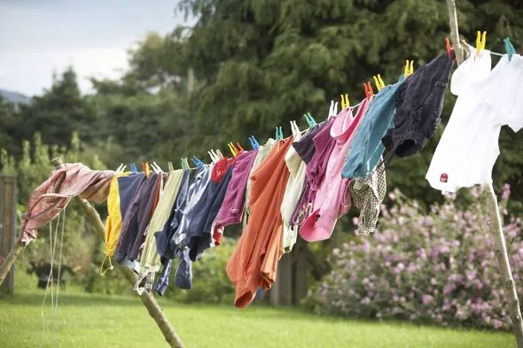How to get rid of cigarette/smoke smell on clothes