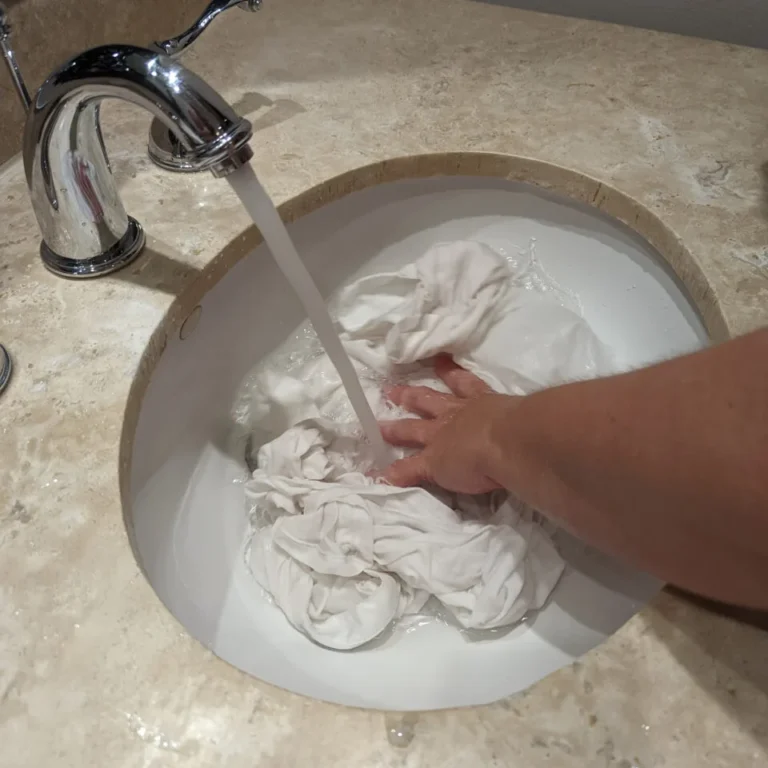 How to wash clothes while traveling