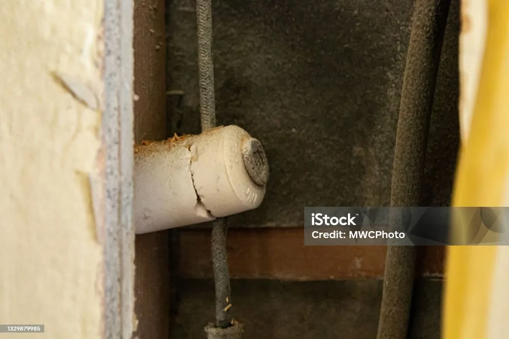 knob and tube wiring porcelain insulators
