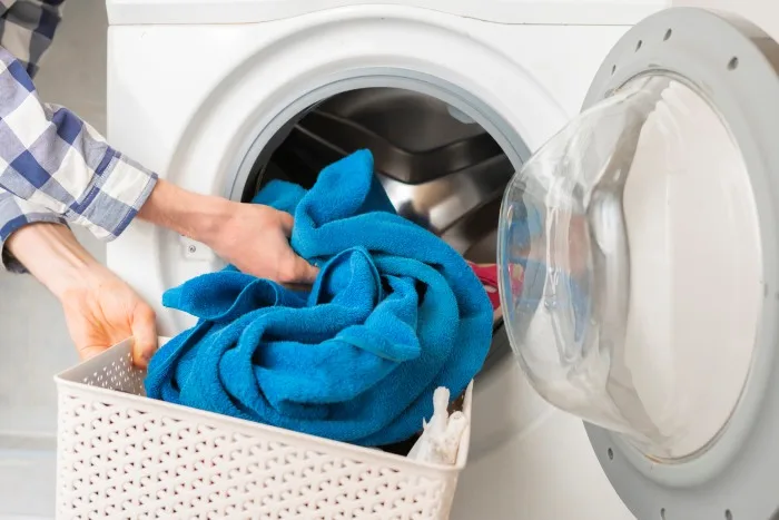 Removing mildew smell from fabric